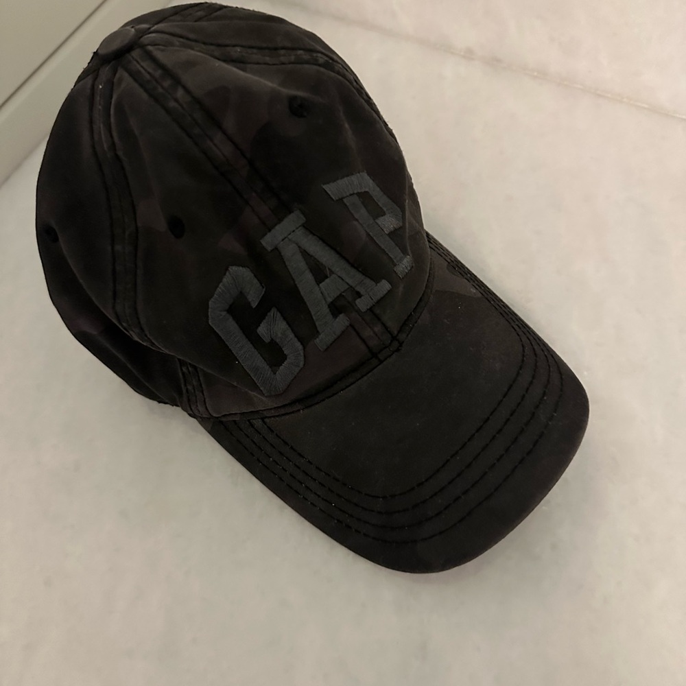 GAP Dark Gray Cap - unisex One Size
